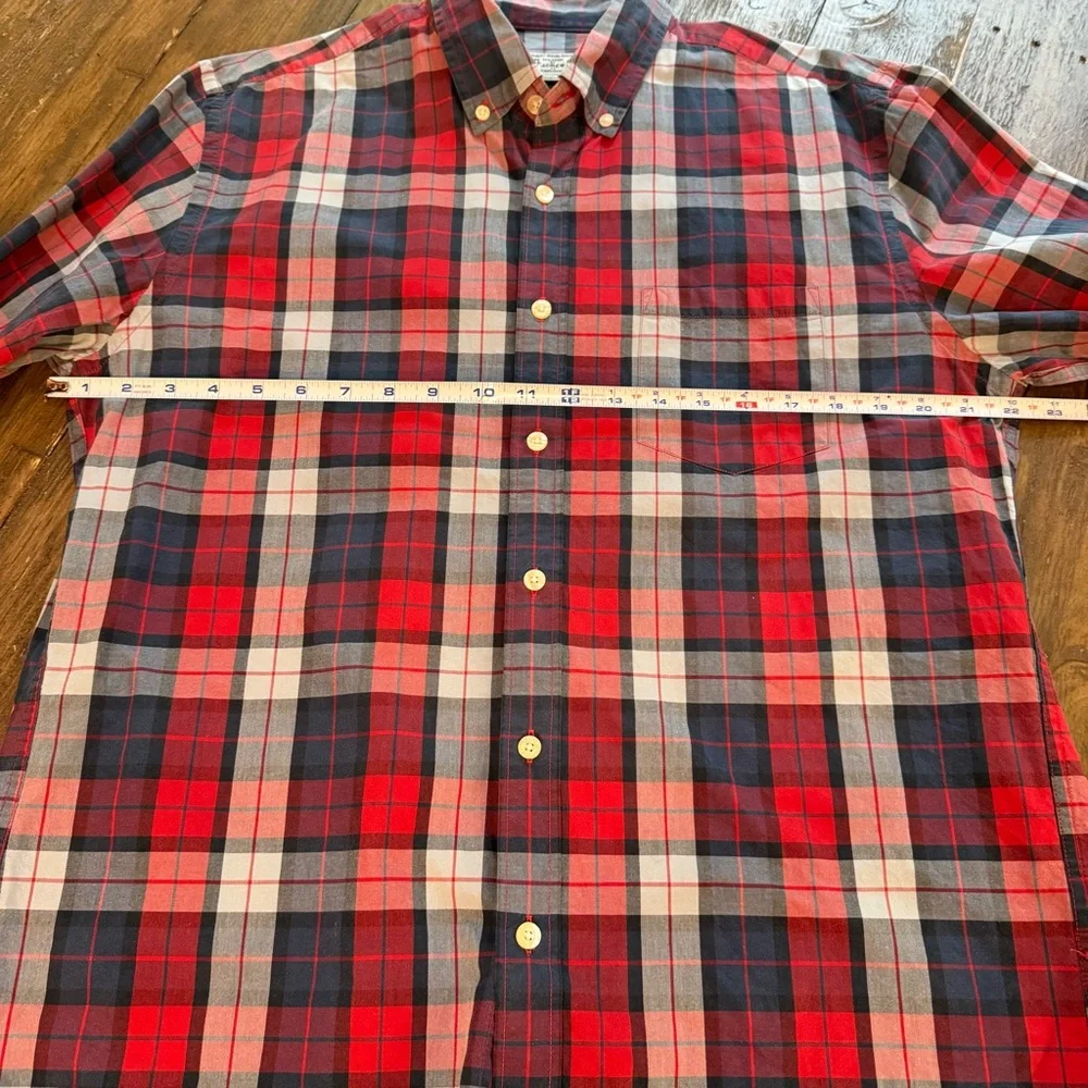 J. Crew Men’s Woven Red and Blue‎ Plaid Button Down Shirt Large Classic Casual